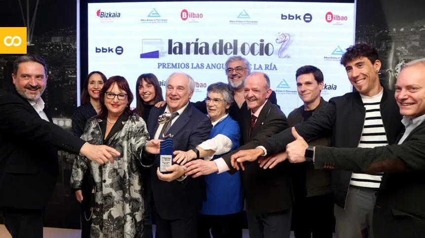 La Salve recibe el premio 